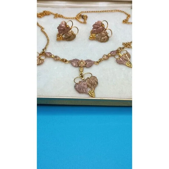 Landstrom BLACK HILLS GOLD Necklace and Earrings 10K-12K - Picture 5 of 16